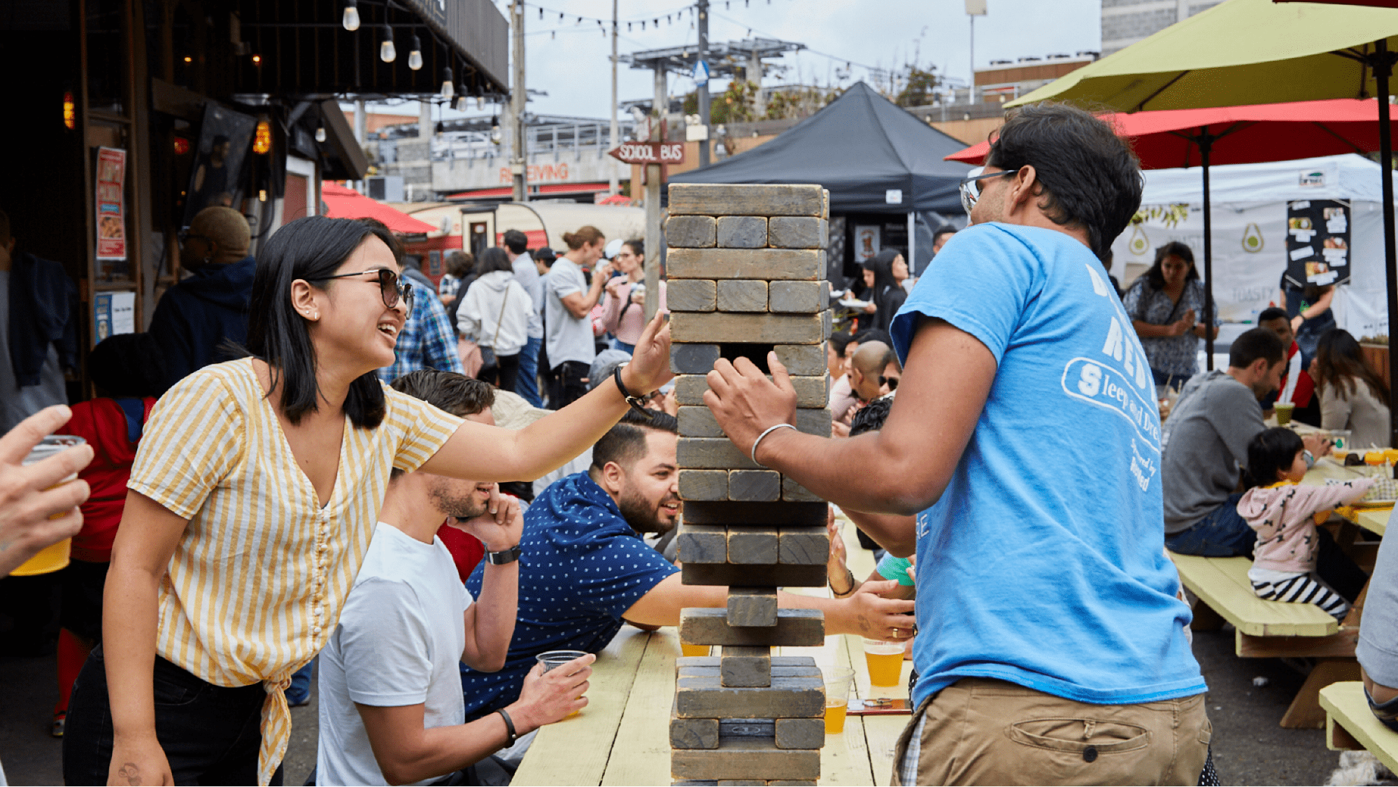 Avocadocon brick laying contest